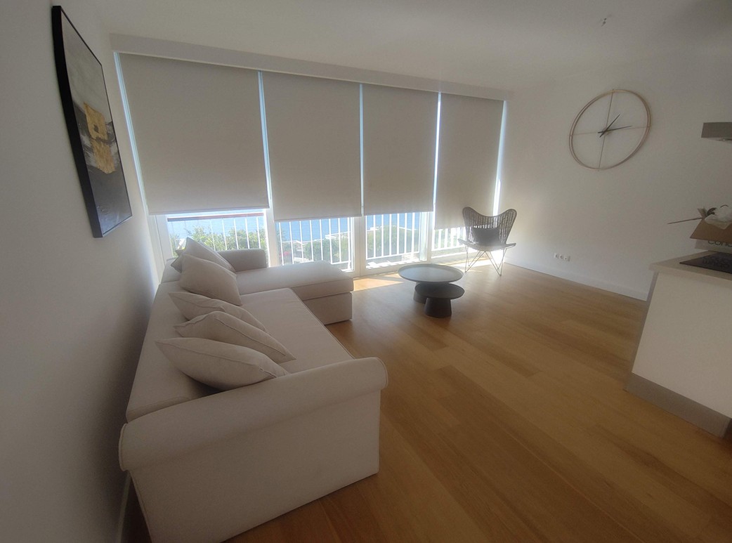 FI Evi — Salon
