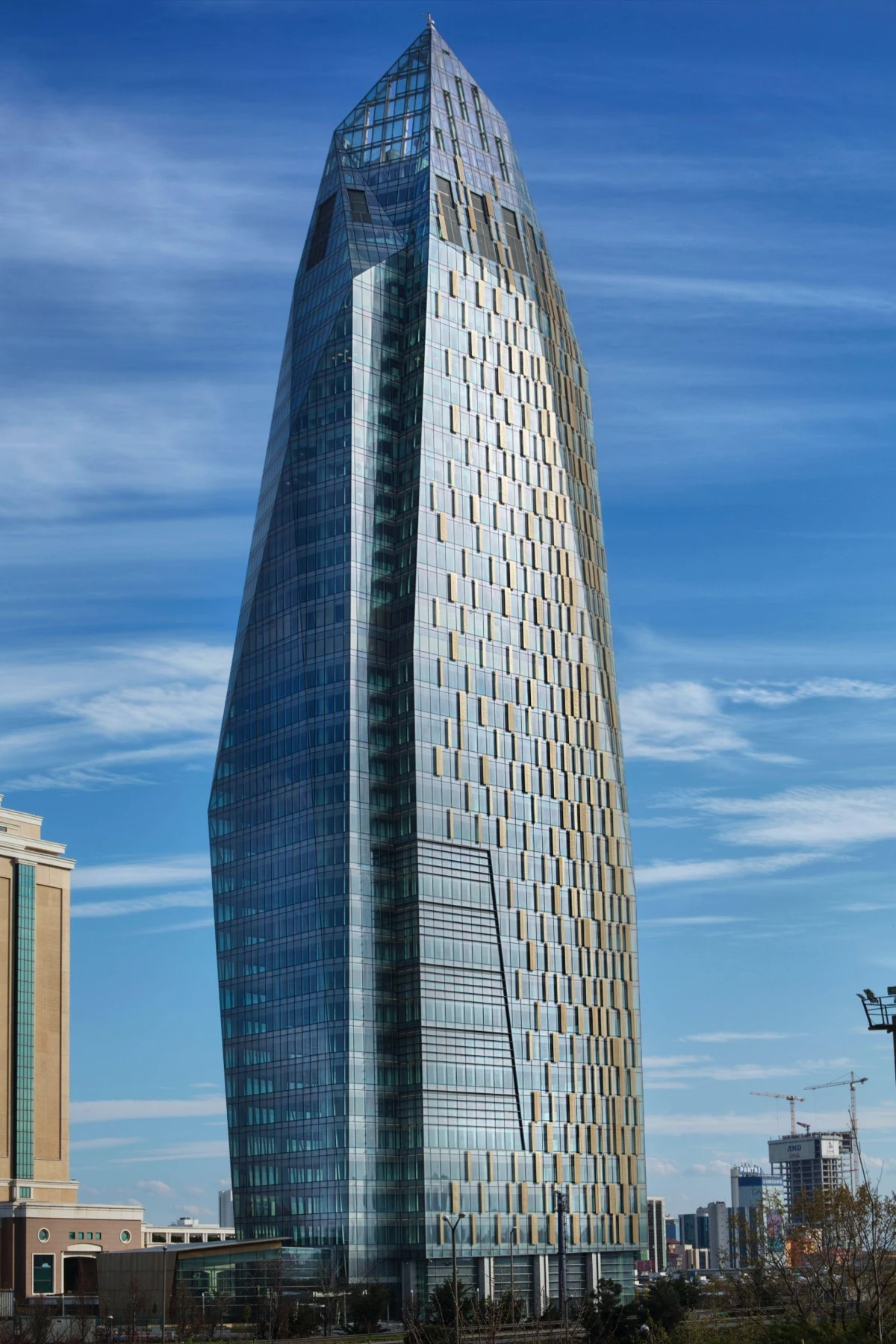 Rönesans Tower — cephe görünümü 1