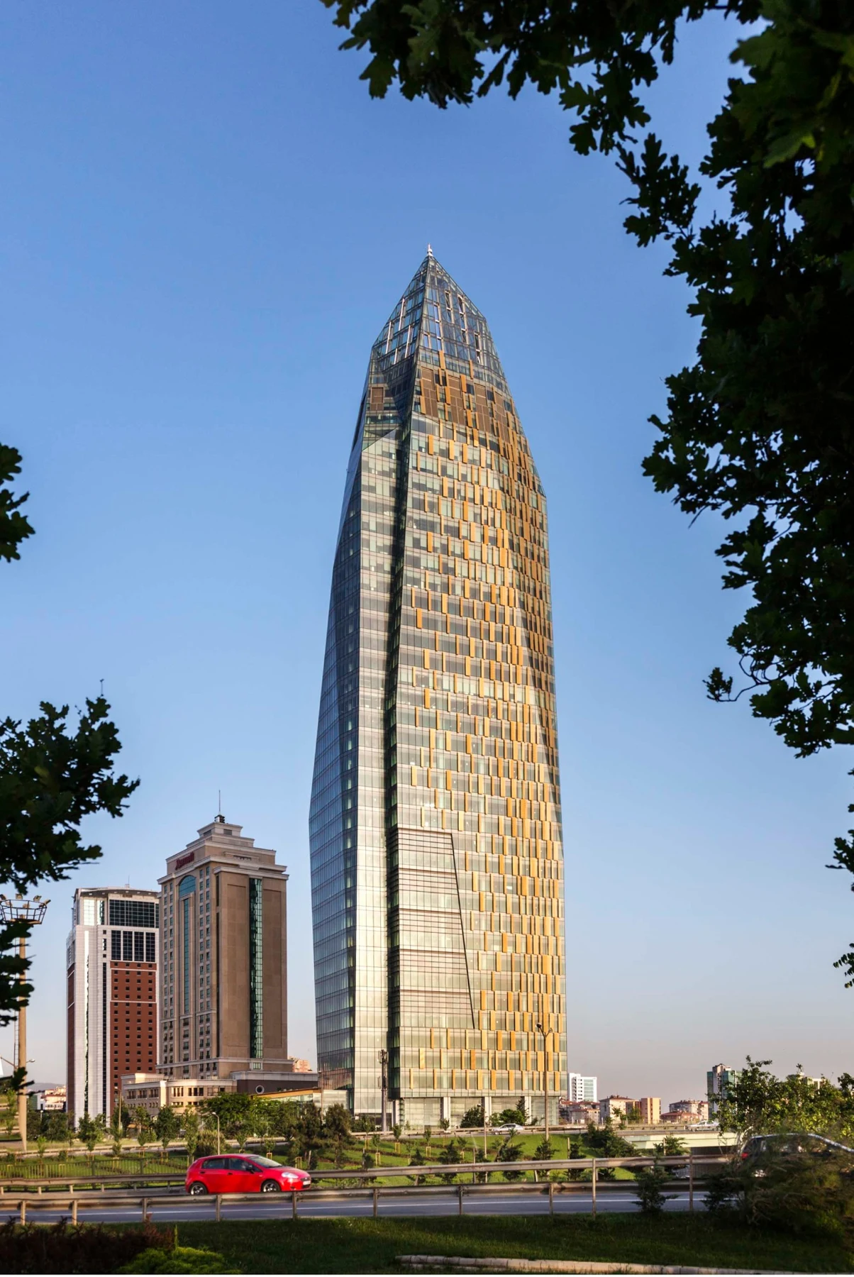 Rönesans Tower — cephe görünümü 2