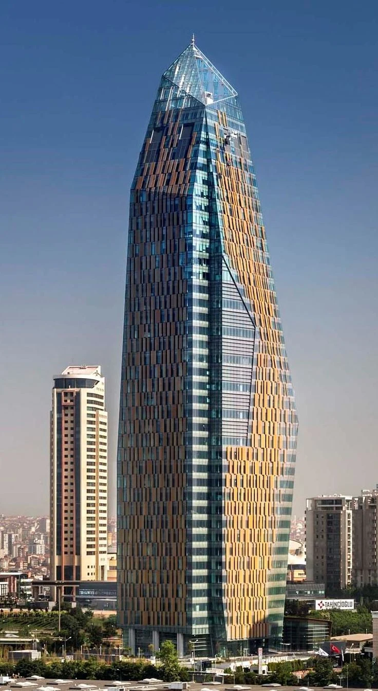 Rönesans Tower — cephe görünümü 4
